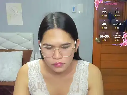 Snapshot of AlianaBlair chatting on 10.04.25 AlianaBlair online show from 10.04.25