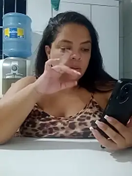 Snapshot of NALLANDA chatting on 11.18.25 NALLANDA online show from 11.18.25