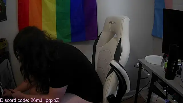 Elli-Ixby online show from 09.18.25