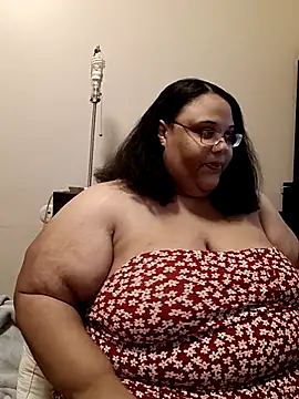 Snapshot of SexyBBW10790 chatting on 10.01.25 SexyBBW10790 online show from 10.01.25