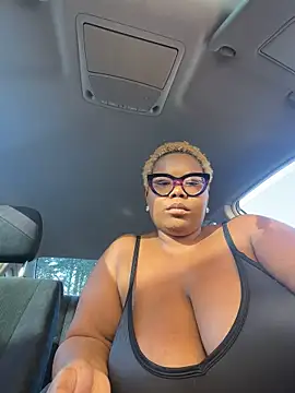 Snapshot of thekinkycoach chatting on 11.02.25 thekinkycoach online show from 11.02.25