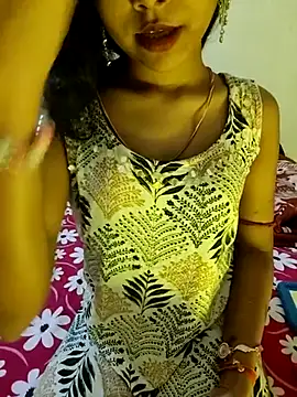 Snapshot of Snaya-baby chatting on 09.20.25 Snaya-baby online show from 09.20.25