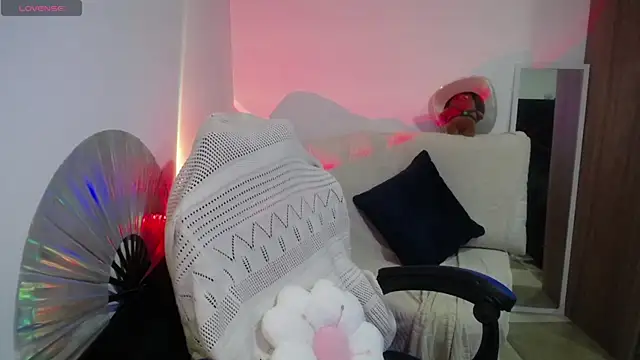 Snapshot of immisssilver chatting on 10.08.25 immisssilver online show from 10.08.25