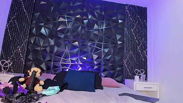 VictoriaSanz  online show from 10.08.25