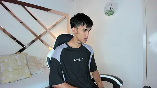 Thiago twink online show from 10.20.25