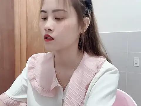 Snapshot of Truclynk1702 chatting on 10.06.25 Truclynk1702 online show from 10.06.25