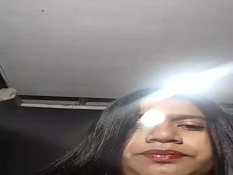 Snapshot of Valentina_Ximena chatting on 11.08.25 Valentina Ximena online show from 11.08.25