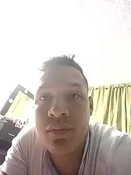 Snapshot of FatiguedRep chatting on 11.02.25 FatiguedRep online show from 11.02.25