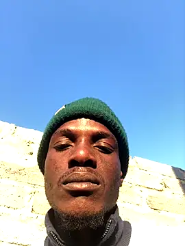 Snapshot of cuminsidebby chatting on 10.10.25 cuminsidebby online show from 10.10.25