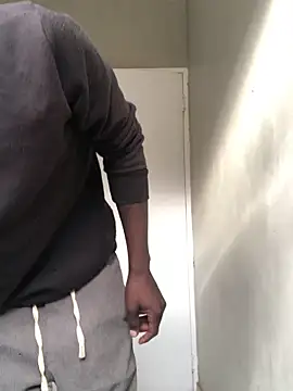 Snapshot of cuminsidebby chatting on 10.31.25 cuminsidebby online show from 10.31.25