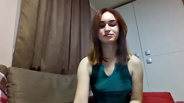 Snapshot of Requellia chatting on 10.15.25 Requellia online show from 10.15.25