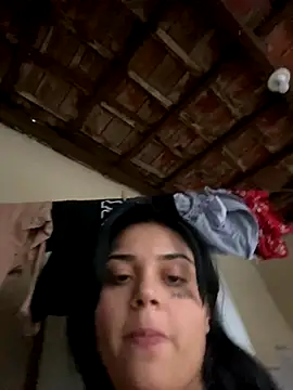 Snapshot of Babebommer chatting on 10.04.25 Babebommer online show from 10.04.25