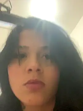 Snapshot of Babebommer chatting on 10.08.25 Babebommer online show from 10.08.25