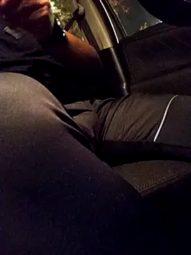 Snapshot of 23cmdenhaag chatting on 10.14.25 23cmdenhaag online show from 10.14.25