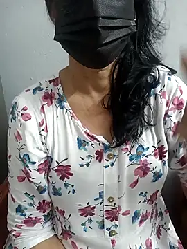 Snapshot of ammala_honey chatting on 10.12.25 ammala honey online show from 10.12.25