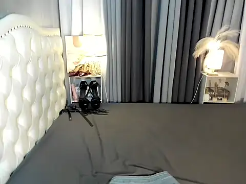Snapshot of naughtyandreaxx chatting on 10.03.25 naughtyandreaxx online show from 10.03.25