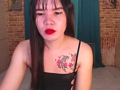 Snapshot of hottest_sarn chatting on 10.22.25 hottest sarn online show from 10.22.25