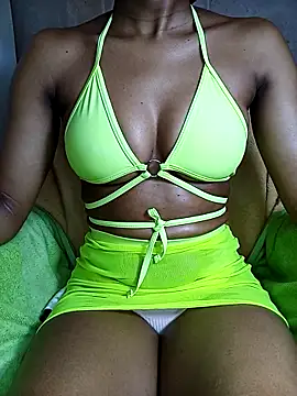 Snapshot of Melamine40 chatting on 09.12.25 Melamine40 online show from 09.12.25