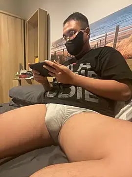 Snapshot of kristan__ chatting on 11.02.25 kristan   online show from 11.02.25