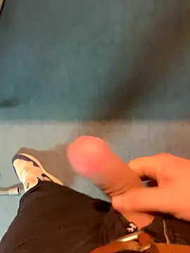 Snapshot of Chriscoki chatting on 09.19.25 Chriscoki online show from 09.19.25