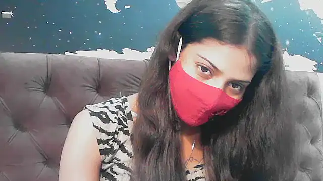 Snapshot of elize__ chatting on 10.29.25 elize   online show from 10.29.25