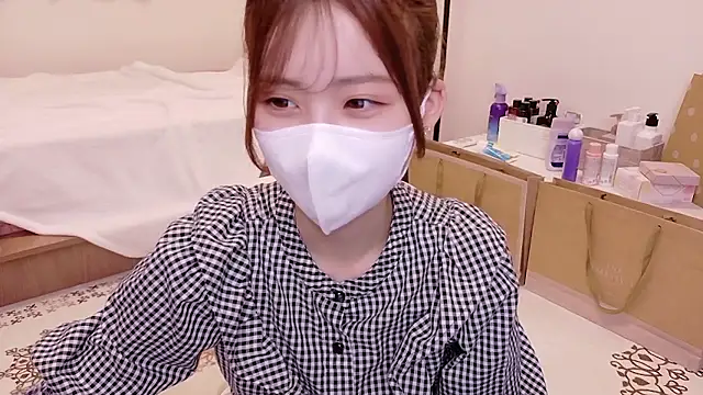 Snapshot of Ema_o0_chan chatting on 09.14.25 Ema o0 chan online show from 09.14.25