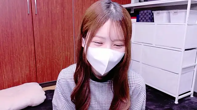 Snapshot of Ema_o0_chan chatting on 11.02.25 Ema o0 chan online show from 11.02.25