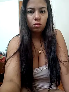IsabellaLuxe online show from 09.24.25