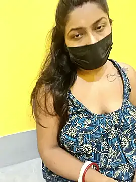 Snapshot of Naughty-Chaaya chatting on 09.11.25 Naughty-Chaaya online show from 09.11.25