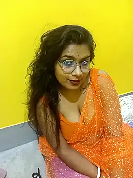 Snapshot of Naughty-Chaaya chatting on 09.23.25 Naughty-Chaaya online show from 09.23.25