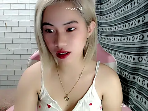 Snapshot of Rainea149 chatting on 10.26.25 Rainea149 online show from 10.26.25