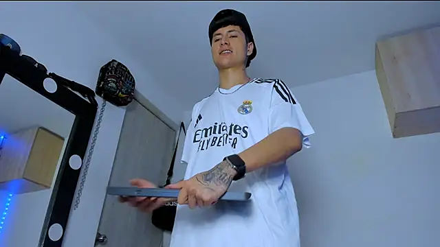 Snapshot of Mateo_Escobar chatting on 09.11.25 Mateo Escobar online show from 09.11.25