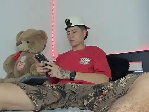 Snapshot of Mateo_Escobar chatting on 11.08.25 Mateo Escobar online show from 11.08.25