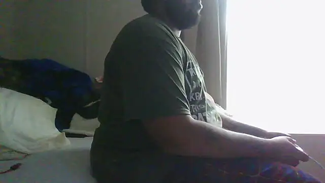 Snapshot of Bear2698 chatting on 09.14.25 Bear2698 online show from 09.14.25