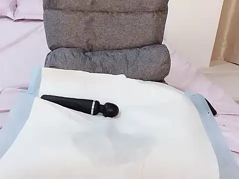 Snapshot of Tina-333 chatting on 11.11.25 Tina-333 online show from 11.11.25