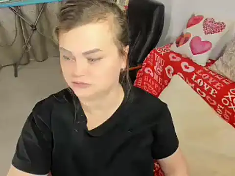 Snapshot of MildMature chatting on 12.02.24 MildMature online show from 12.02.24