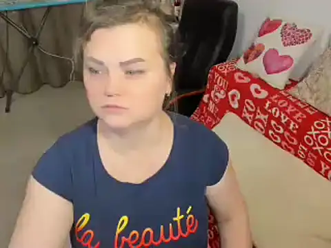 Snapshot of MildMature chatting on 12.12.24 MildMature online show from 12.12.24