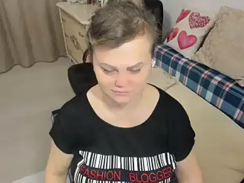 Snapshot of MildMature chatting on 12.18.24 MildMature online show from 12.18.24