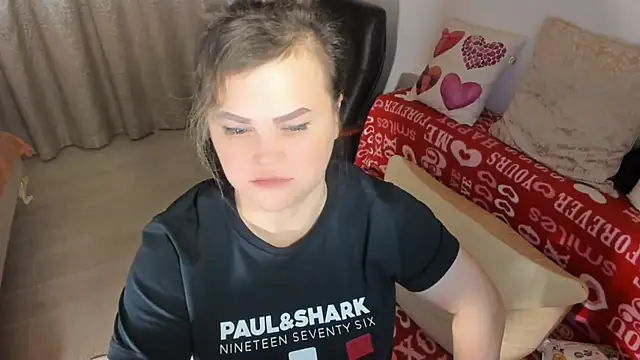 Snapshot of MildMature chatting on 02.06.25 MildMature online show from 02.06.25