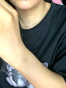 Snapshot of Linhtruong_ chatting on 09.29.25 Linhtruong  online show from 09.29.25