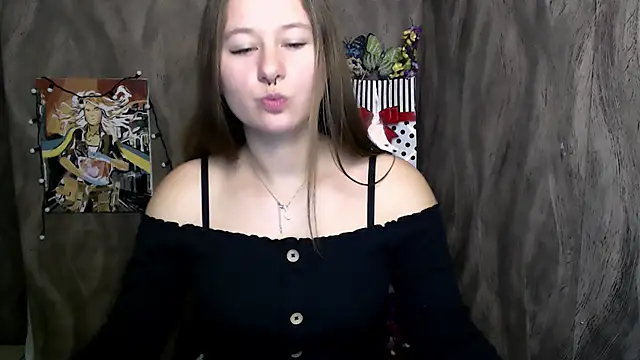 Snapshot of Linda_S_ chatting on 09.23.25 Linda S online show from 09.23.25