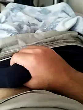 Snapshot of sexman14 chatting on 10.18.25 sexman14 online show from 10.18.25