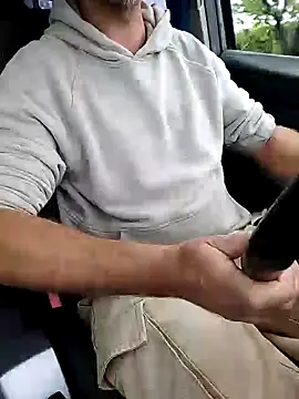 Snapshot of cazzoweb chatting on 09.10.25 cazzoweb online show from 09.10.25