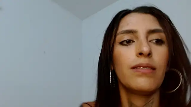 Snapshot of suzanhot_30 chatting on 09.13.25 suzanhot 30 online show from 09.13.25