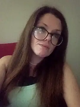 Snapshot of NovaVade chatting on 10.26.25 NovaVade online show from 10.26.25