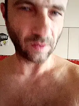 Snapshot of vasgabri chatting on 09.18.25 vasgabri online show from 09.18.25