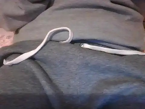 Snapshot of Bony69527g chatting on 10.27.25 Bony69527g online show from 10.27.25