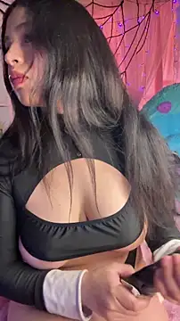 emma fiore4  online show from 10.21.25