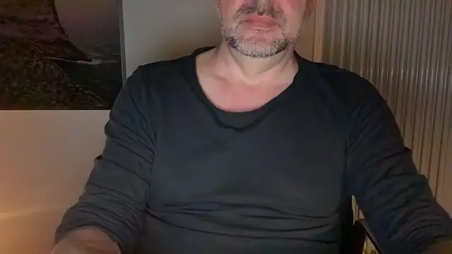 Snapshot of german9inch chatting on 03.09.25 german9inch online show from 03.09.25