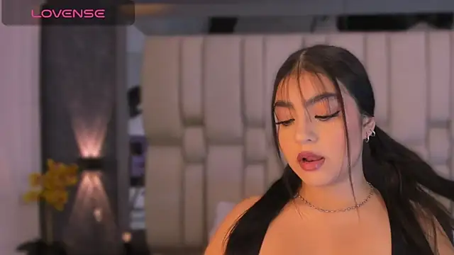 Snapshot of BelaCox_ chatting on 09.26.25 BelaCox  online show from 09.26.25